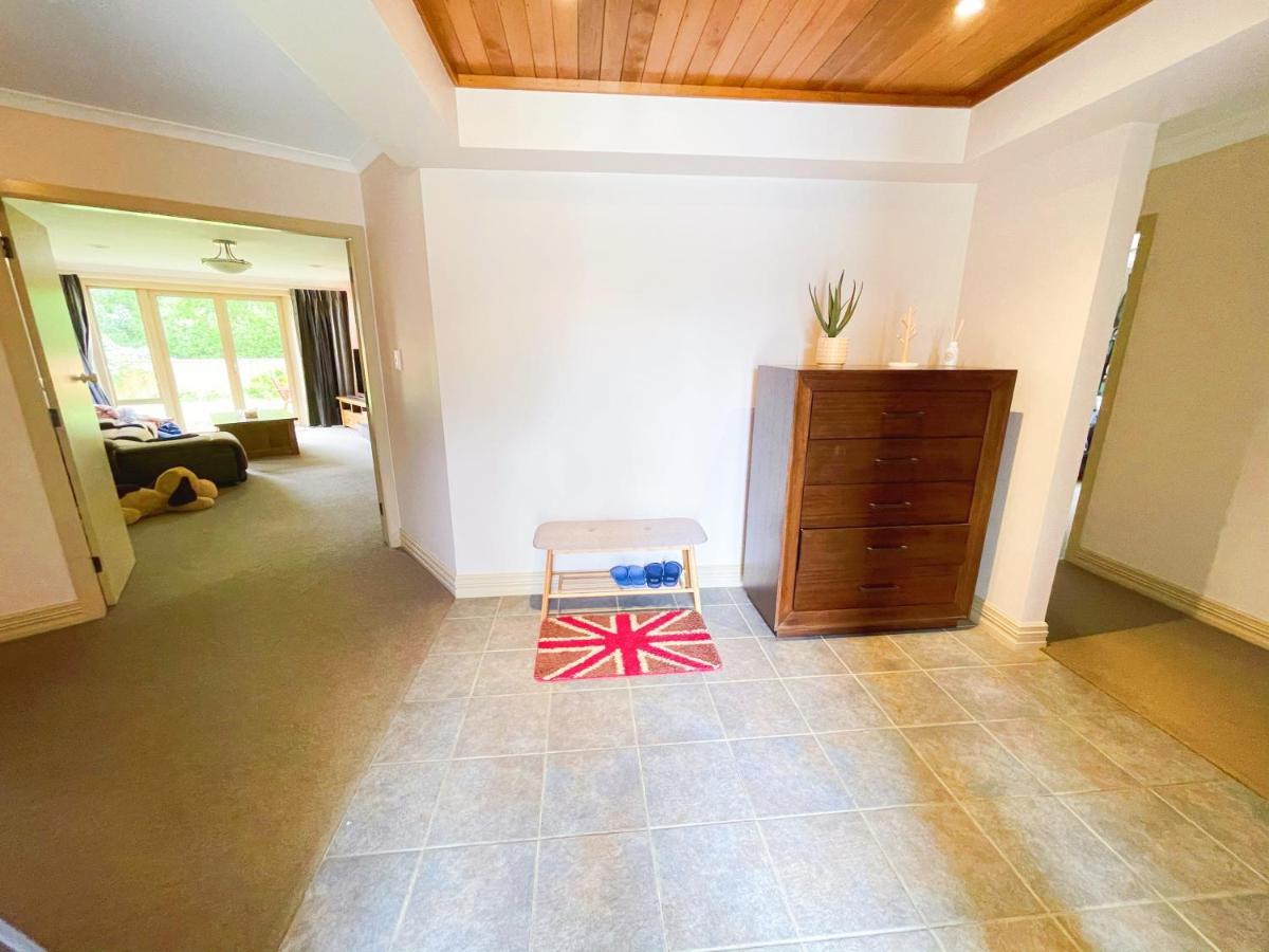 Private And Perfect For Families, Rotorua Escape Villa Luaran gambar